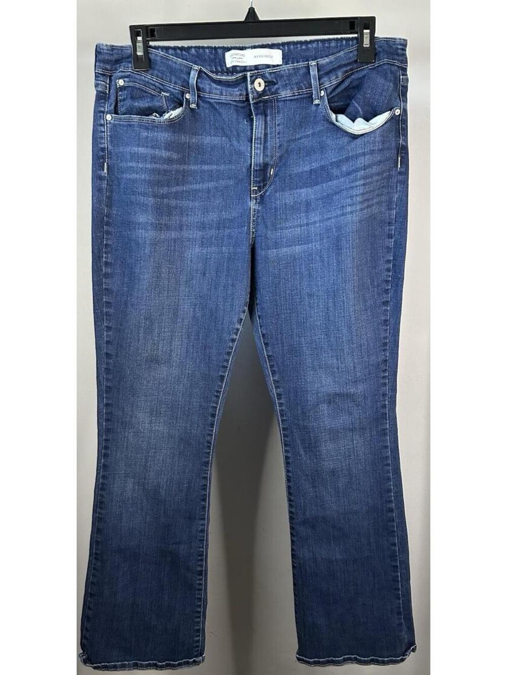 Levi’s Mid Rise Bootcut Jeans Women’s Size 18M 34x30